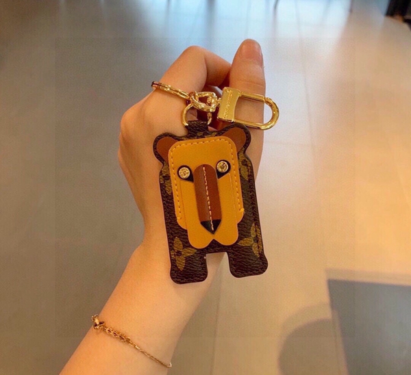 ブランドキーホルダー着用イメージ